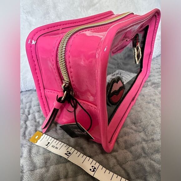 Victoria's Secret Cosmetic Case Clear Pink
Patches Beauty Travel Makeup … - Picture 9 of 17